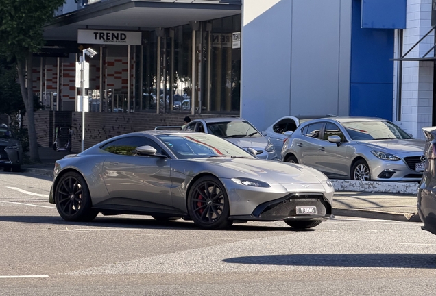 Aston Martin V8 Vantage 2018