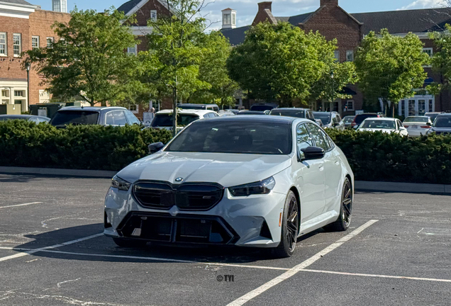 BMW M5 G90
