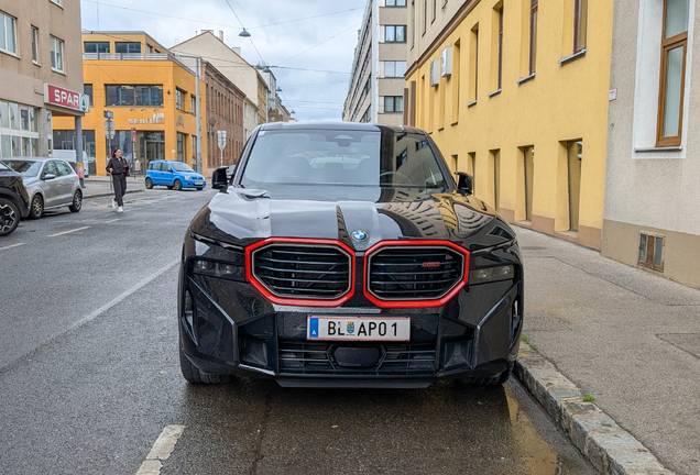 BMW XM G09 Label Red