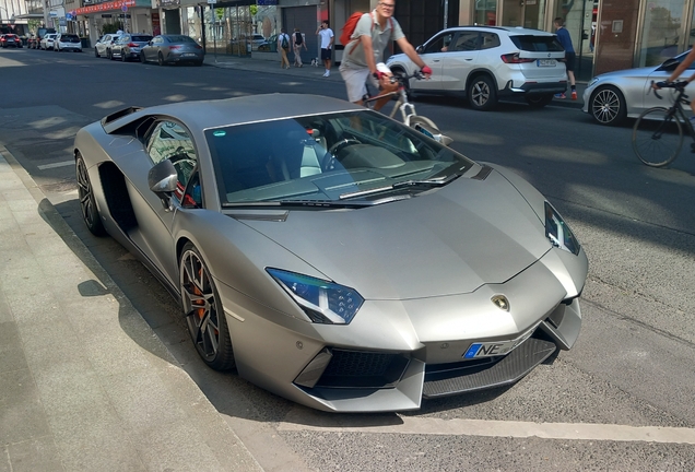 Lamborghini Aventador LP700-4