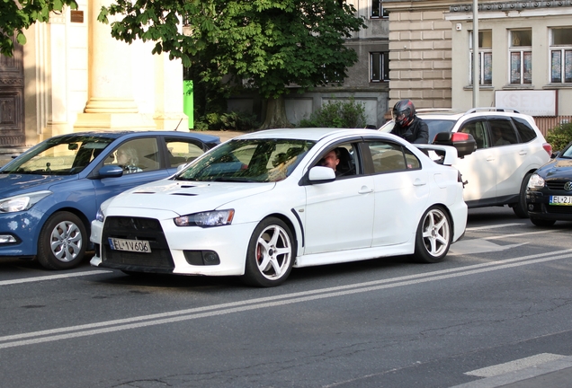 Mitsubishi Lancer Evolution X