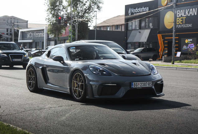 Porsche 718 Cayman GT4 RS Weissach Package
