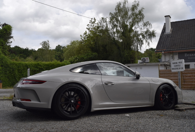 Porsche 991 GT3 Touring