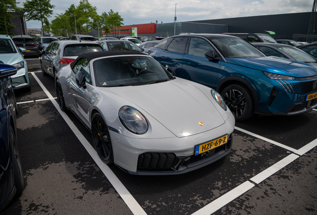 Porsche 992 Carrera 4 GTS Cabriolet MkII