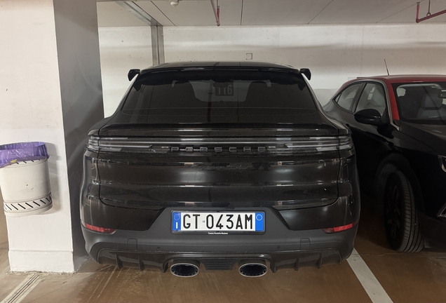 Porsche Cayenne Coupé Turbo E-Hybrid
