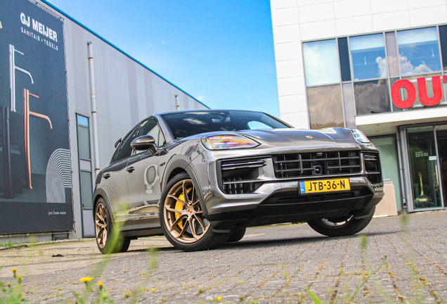 Porsche Cayenne Coupé Turbo E-Hybrid