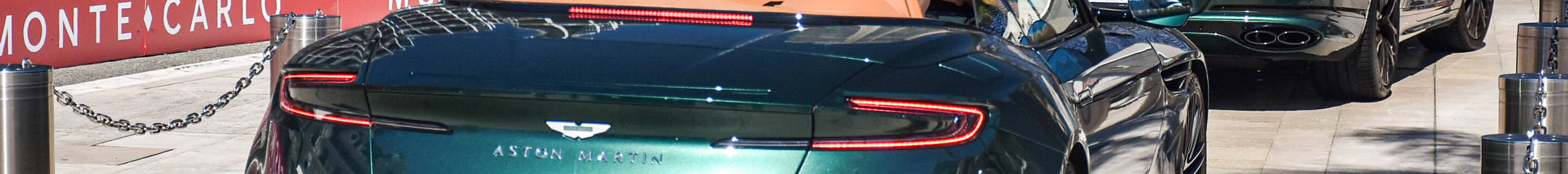 Aston Martin DB12 Volante