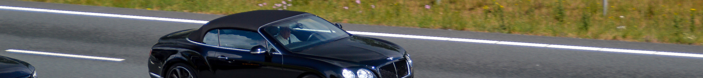 Bentley Continental GTC V8