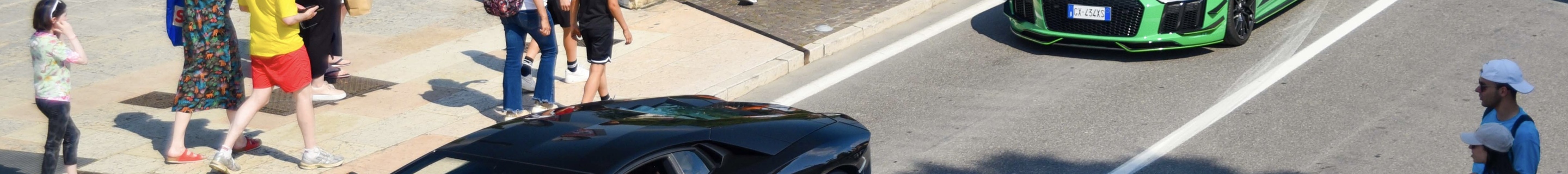 Lamborghini Aventador LP700-4