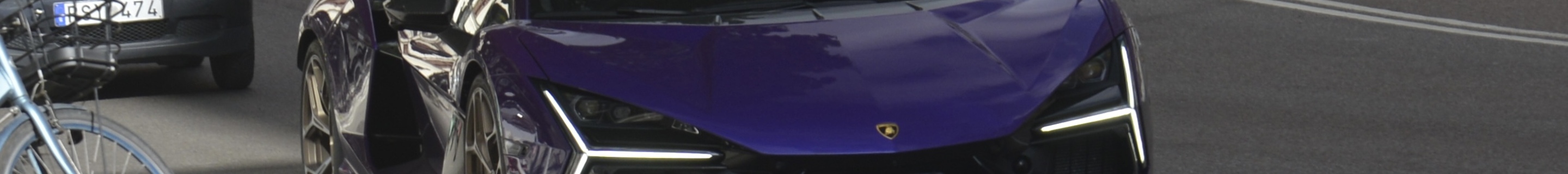 Lamborghini Revuelto