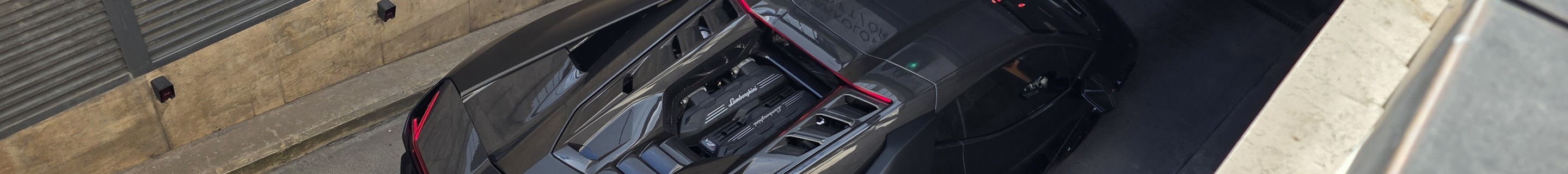 Lamborghini Revuelto
