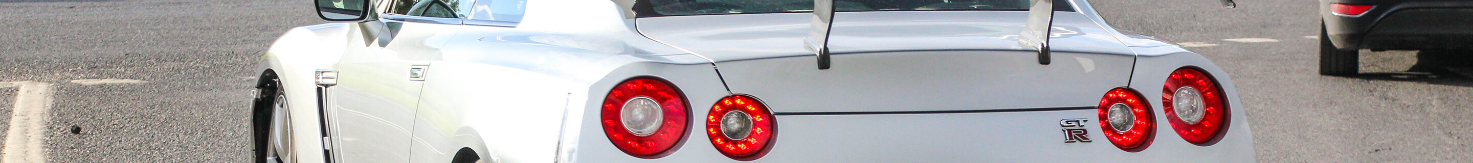 Nissan GT-R