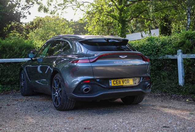Aston Martin DBX