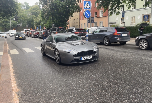 Aston Martin V12 Vantage