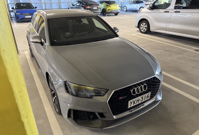 Audi RS4 Avant B9