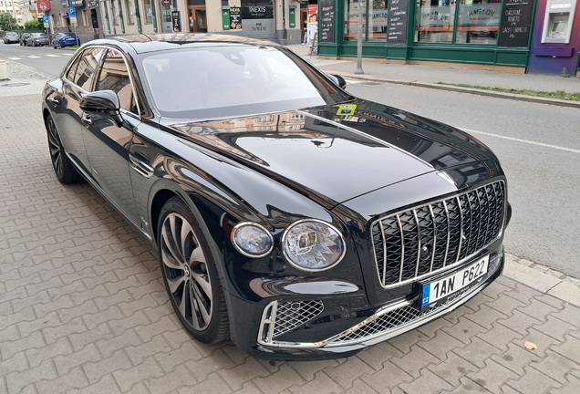 Bentley Flying Spur Azure 2025