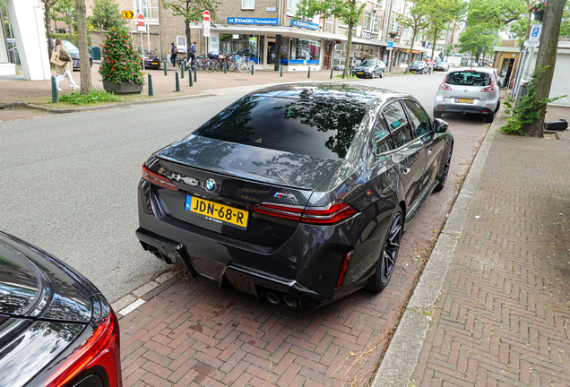 BMW M5 G90