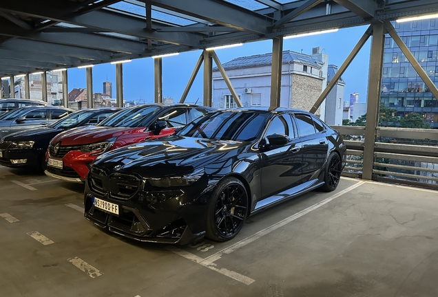 BMW M5 G90