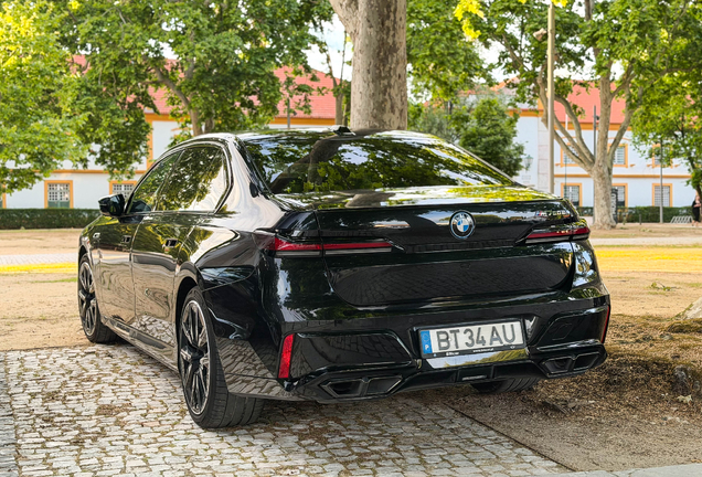 BMW M760e xDrive