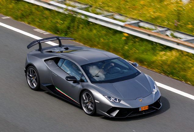 Lamborghini Huracán LP640-4 Performante