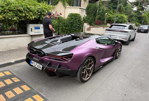 Lamborghini Revuelto