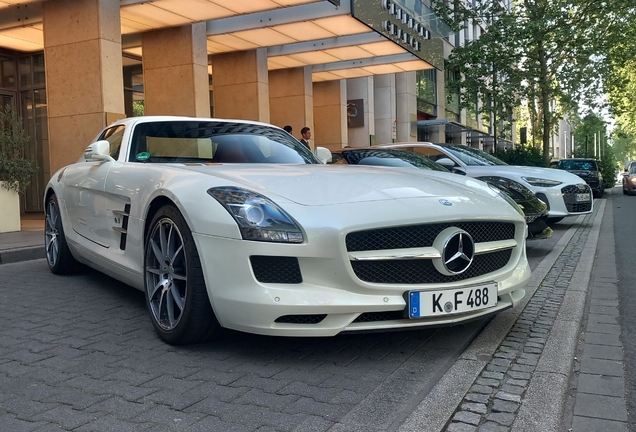 Mercedes-Benz SLS AMG