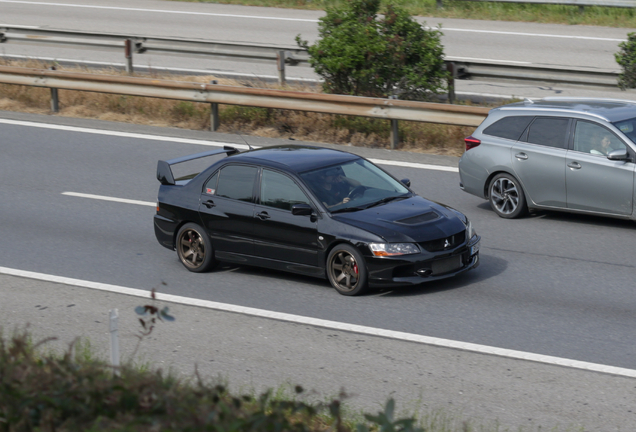 Mitsubishi Lancer Evolution IX