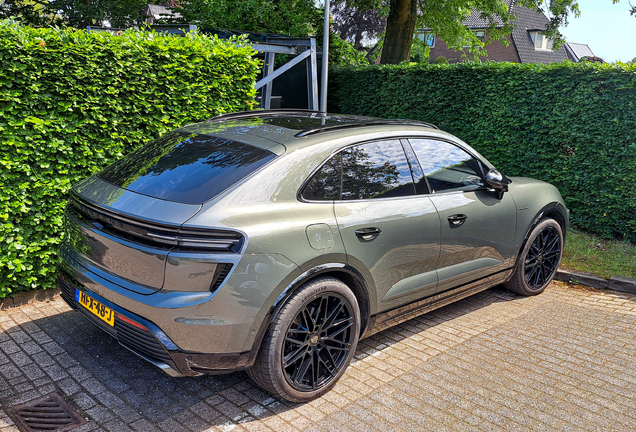 Porsche Macan EV Turbo