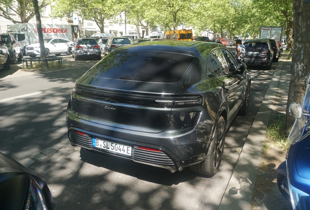 Porsche Macan EV Turbo