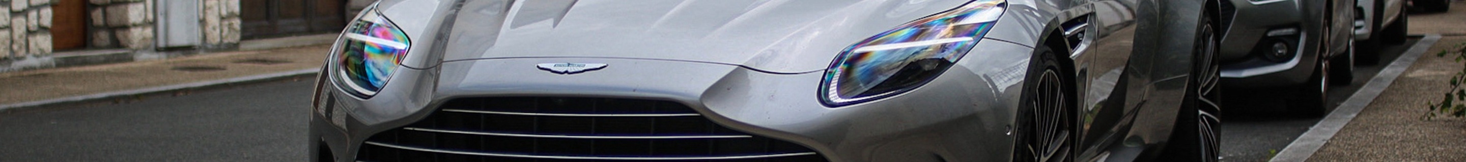 Aston Martin DB12 Volante