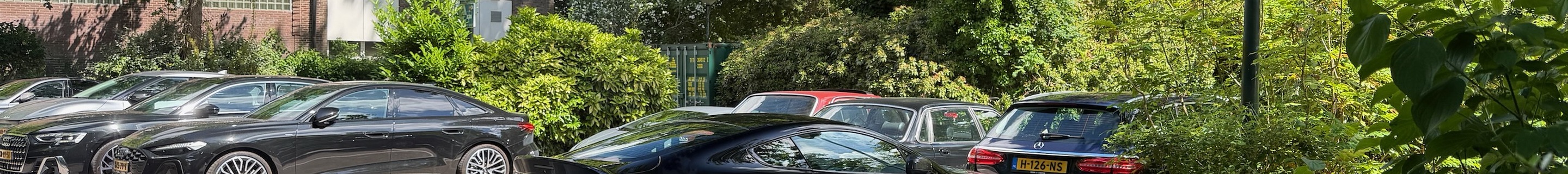 Aston Martin V12 Vantage S