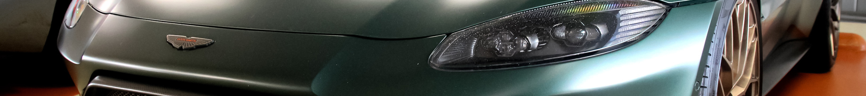 Aston Martin V8 Vantage 2018