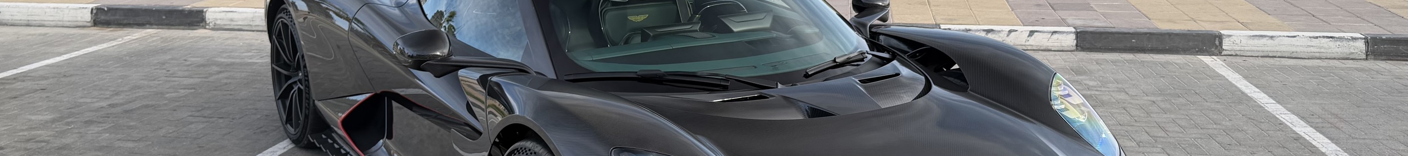 Aston Martin Valhalla