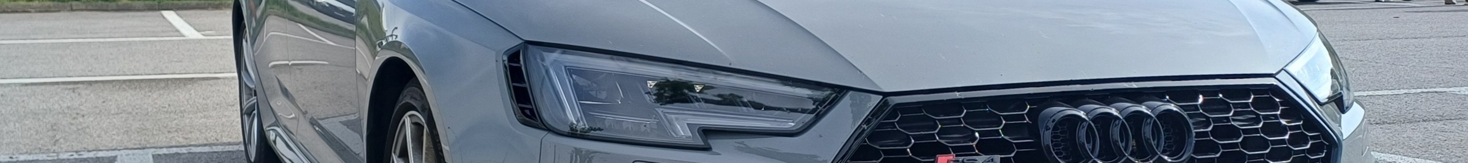 Audi RS4 Avant B9