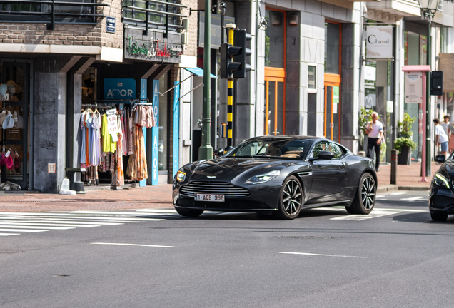 Aston Martin DB11