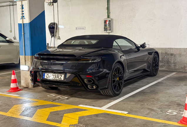 Aston Martin DB12 S Volante