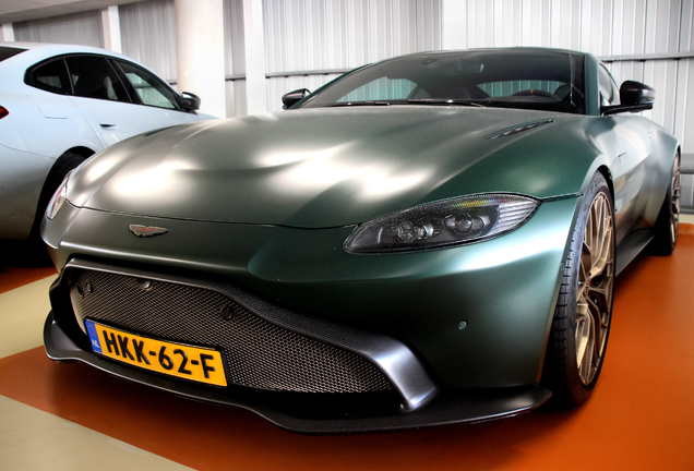 Aston Martin V8 Vantage 2018