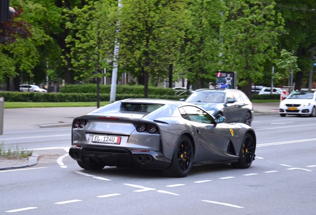 Ferrari 812 GTS