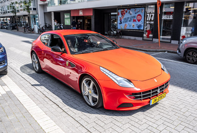 Ferrari FF