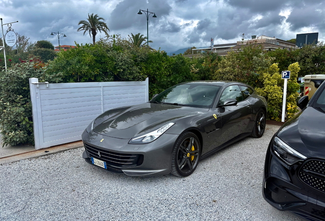 Ferrari GTC4Lusso