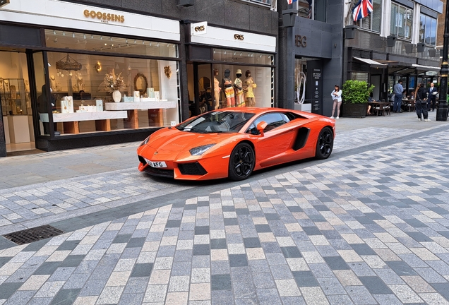 Lamborghini Aventador LP700-4