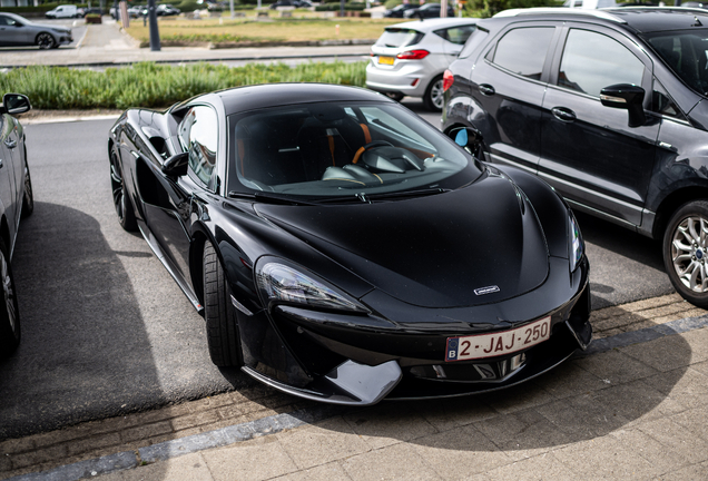 McLaren 570S