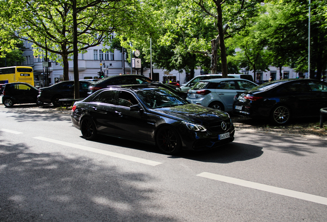 Mercedes-Benz E 63 AMG S W212