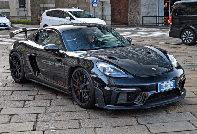 Porsche 718 Cayman GT4 RS Weissach Package