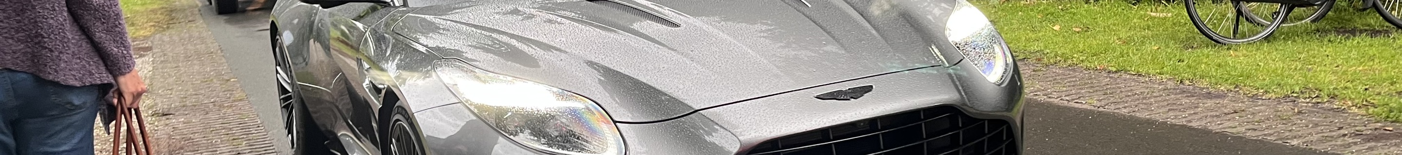Aston Martin DB12