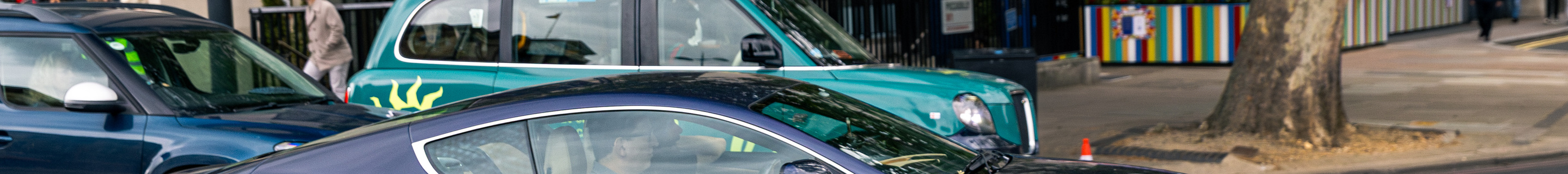 Aston Martin DB9