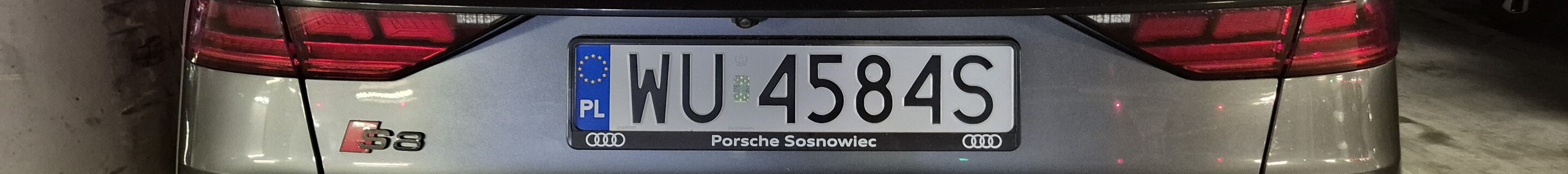 Audi S8 D5