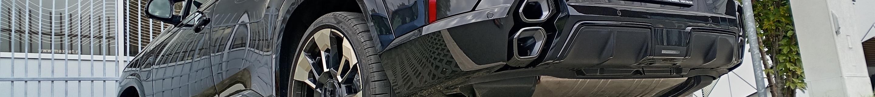 BMW XM G09