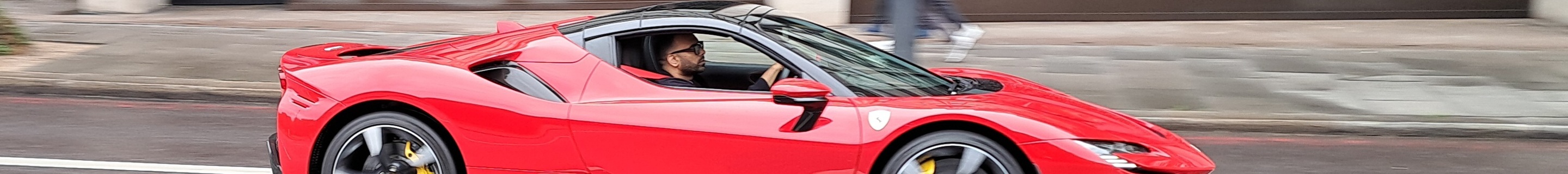 Ferrari SF90 Spider