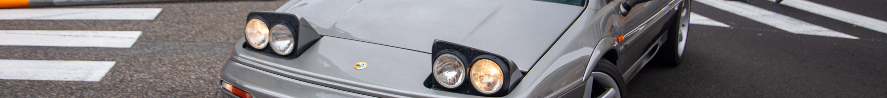 Lotus Esprit V8 GT